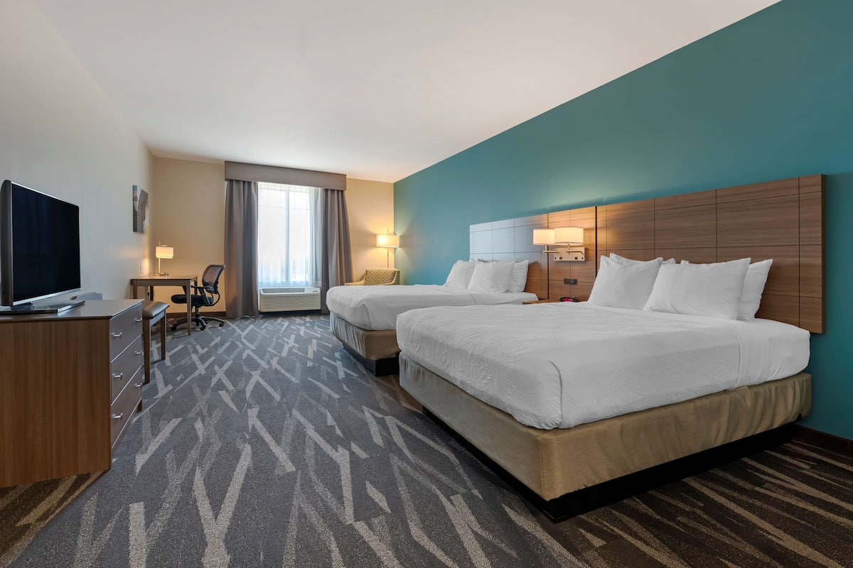 Standard Room, 2 Katil Ratu (Queen), Non Smoking, Refrigerator & Microwave | Tilam berlapik, dihias secara berasingan