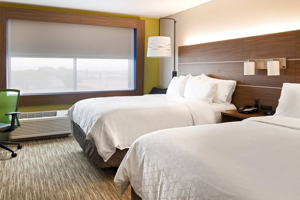 In-room safe, desk, laptop workspace, blackout drapes