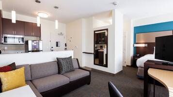 Studio, 1 Katil Raja (King) dengan Katil Sofa | 1 bilik tidur, gebar bulu kapas, tilam berlapik, meja