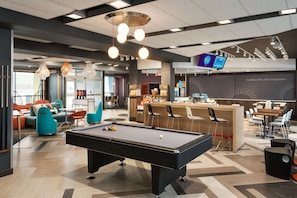 Lobby - Tru by Hilton Cedar Rapids Westdale (Cedar Rapids)