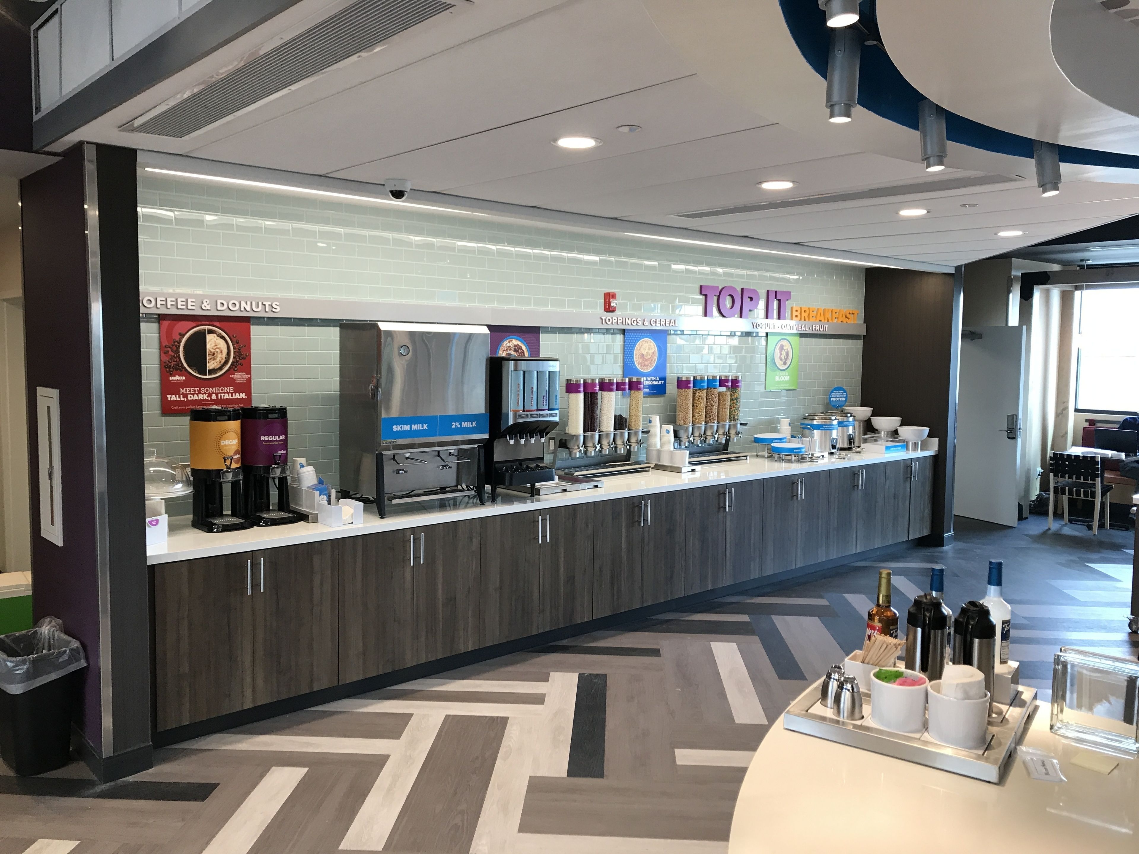 free daily breakfast