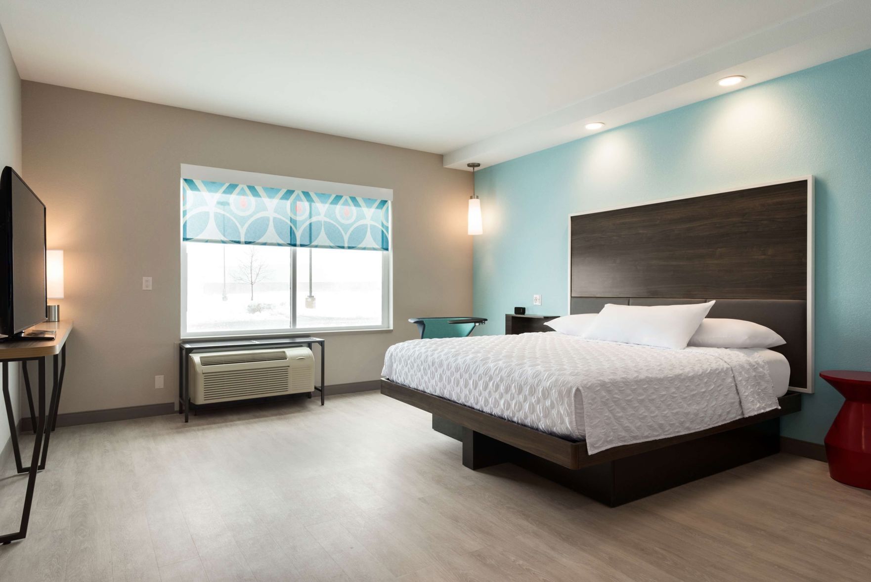 Premium bedding, blackout drapes, iron/ironing board