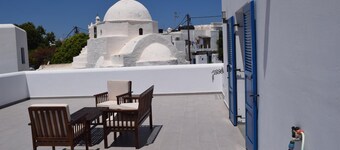 Paraporti Hotel