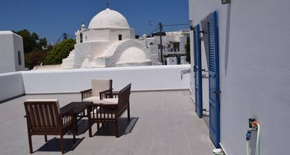 Paraporti Hotel