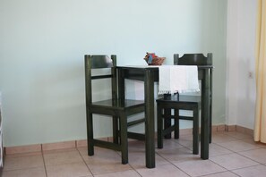 Dining - Paraporti Hotel (Folegandros)