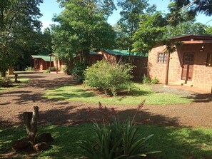 Cabaña familiar, 2 habitaciones | Vista al jardín