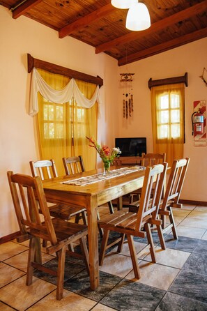Baita familiare, 2 camere da letto | Sala da pranzo