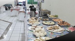 Colazione a buffet inclusa, servita tutte le mattine 