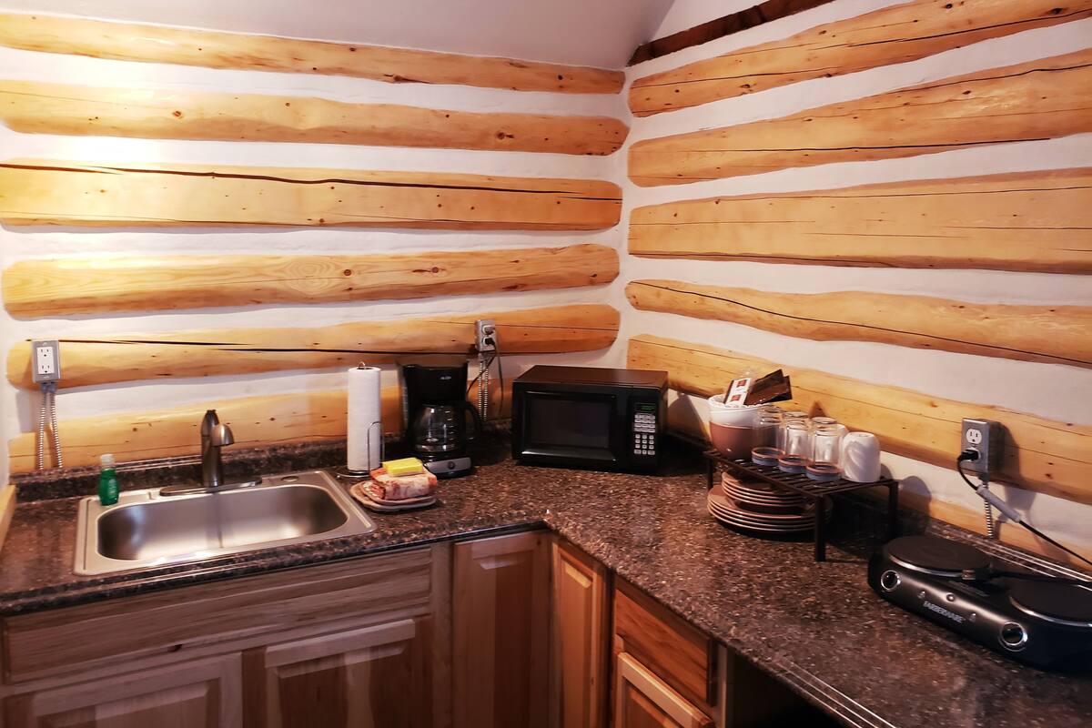 Standard Cabin, 1 Queen Bed | 1 bedroom, premium bedding, desk, blackout curtains