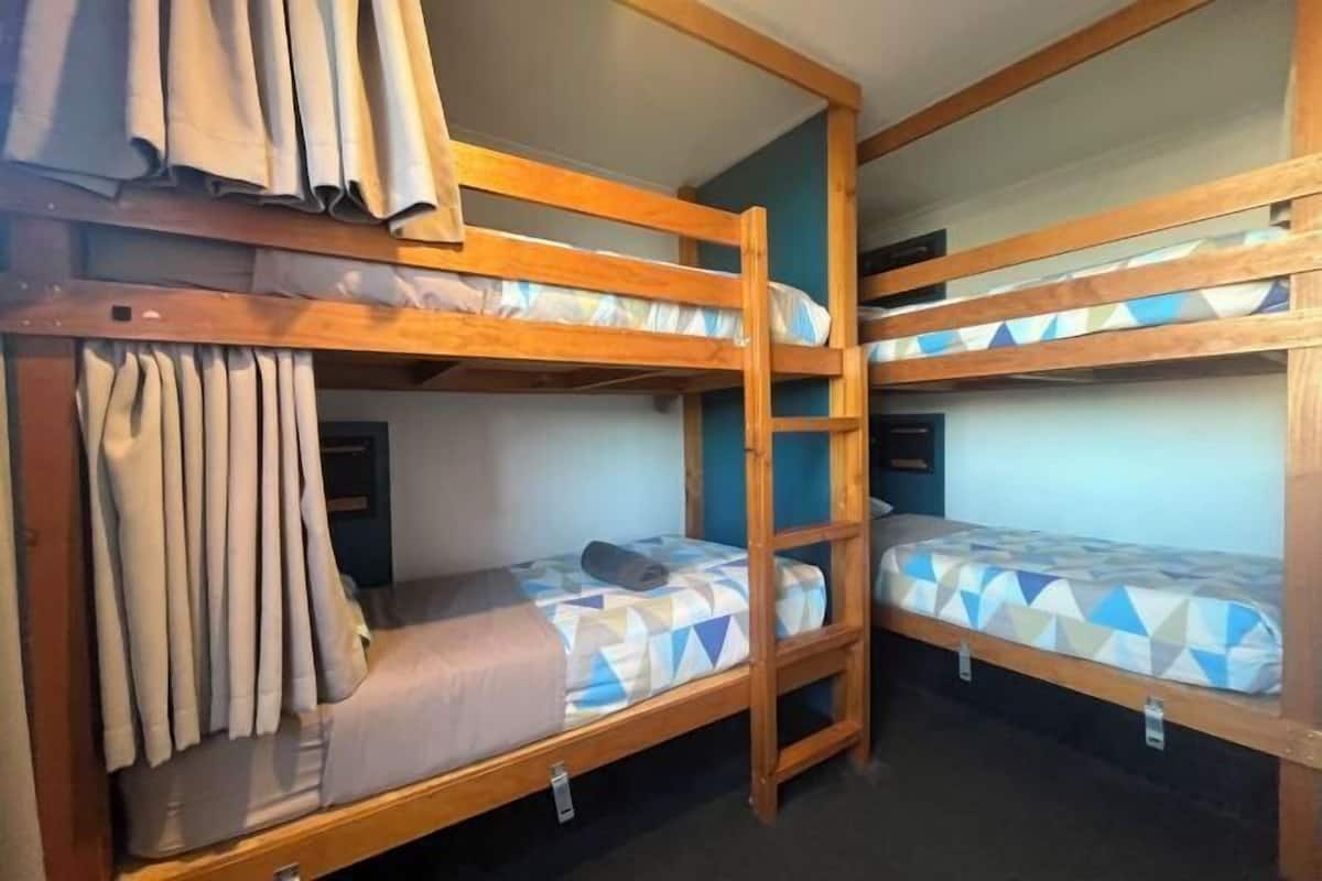 1 slaapkamer, luxe beddengoed, een kluis op de kamer, gratis wifi