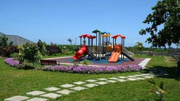 Tempat bermain anak - outdoor