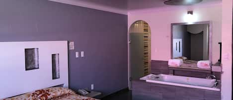 Exclusive Room, Jetted Tub