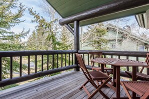 Condo, 3 habitaciones, vista a la montaña (Snowcreek #892 Phase V) | Cobertizo