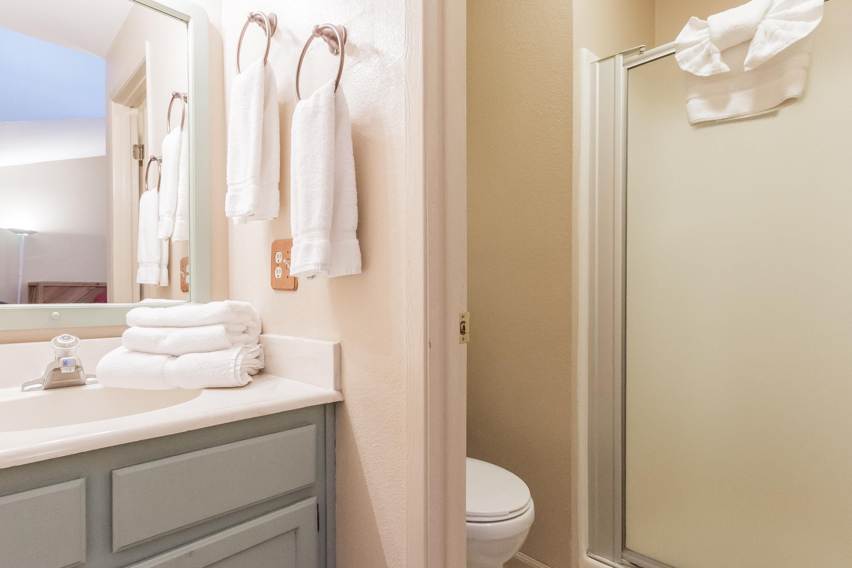 Condo, 2 Bedrooms (Crestview #46 Bldg. B) | Bathroom | Hair dryer, towels, shampoo