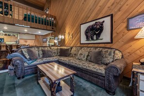 Townhome, 4 Bedrooms, Mountain View (Snowcreek #464 Phase III) | Living area