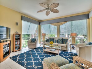 電視、DVD 播放機、書籍、音樂庫