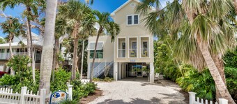 Captiva Sun & Moon Pool House - Strandsiden af Captiva Village Center