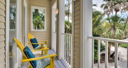 Captiva Sun & Moon Pool House - Strandseite des Captiva Village Center