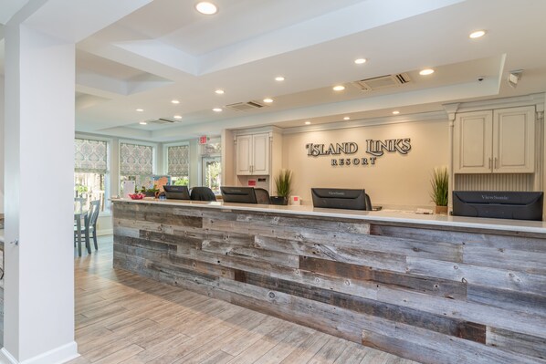 Lobby - Luxurious 3-br Condo With All The Comforts Of Home In A Beautiful Resort Setting (Hilton Head Island)