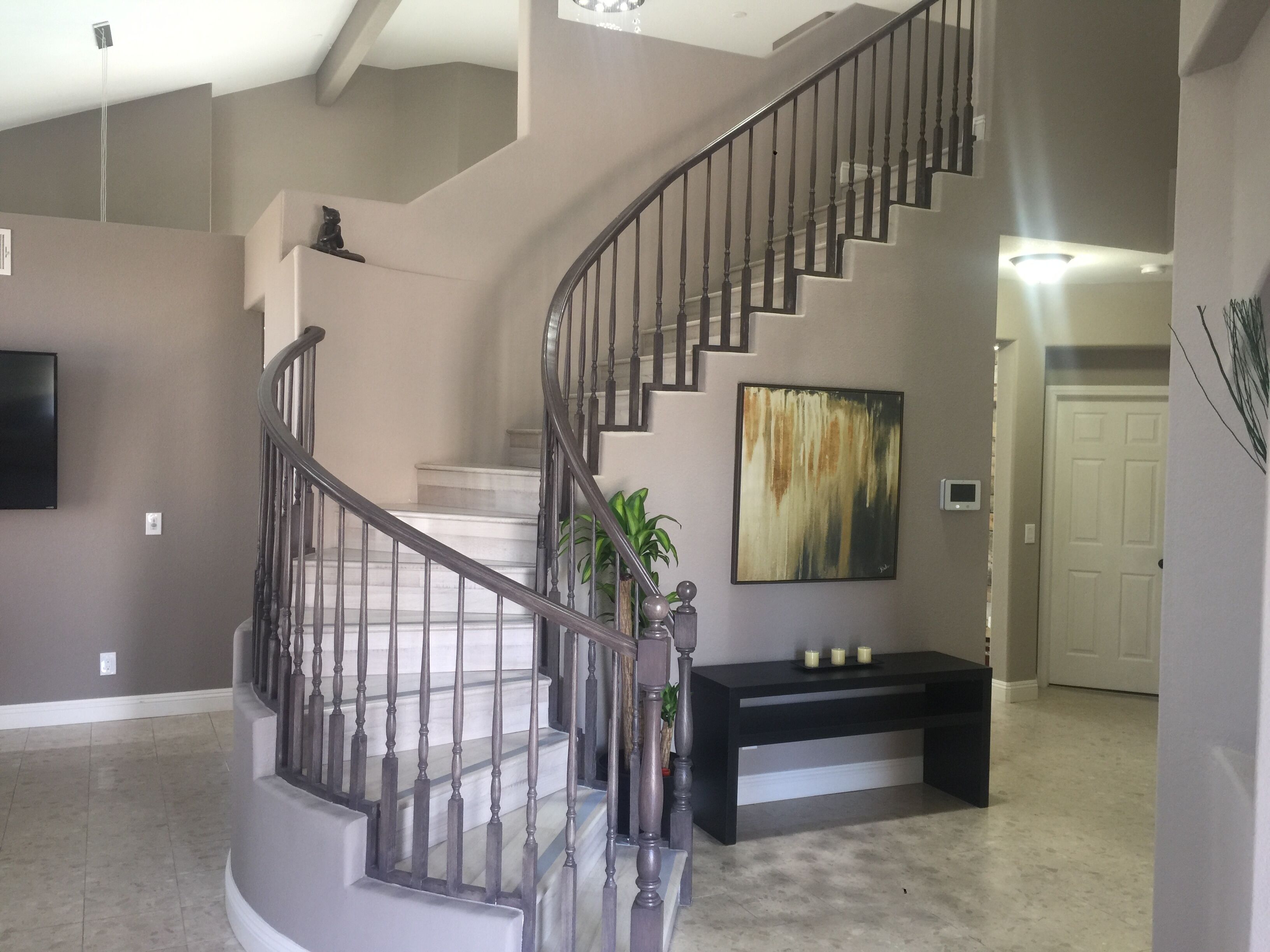 Newly Remodeled Home minutes away from strip