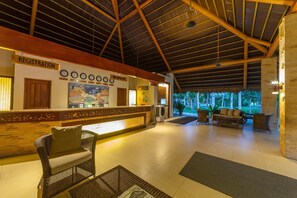 Lobby - Bohol Beach Club (Panglao)
