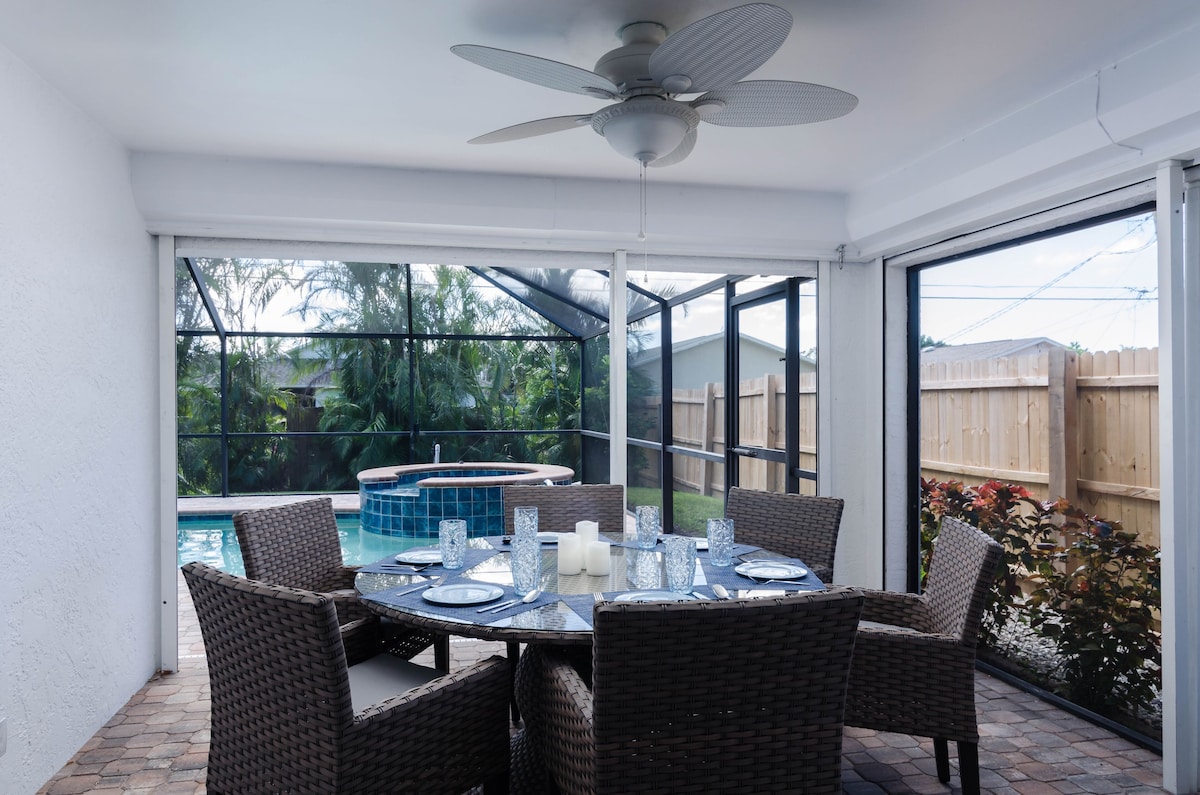 Photo 5 of SUMMER PROMO! Designer House, Heated Pool & Spa, close to beaches, FREE Bikes