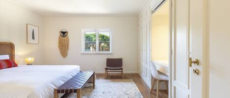 2 soveværelser, skrivebord, strygejern/strygebræt, gratis Wi-Fi