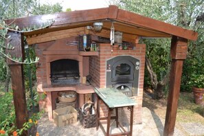 Property grounds - House with garden & private swimming pool,  few km from Lucca. (Capannori, LU)