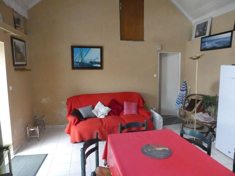 Plounevez Lochrist: South Facing House 800m From The Sea Accessible On Foot - Finistere