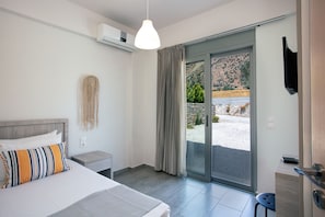 2 bedrooms, in-room safe, iron/ironing board, free WiFi - Evgoro vrahos villa , private pool (Agia Galini)