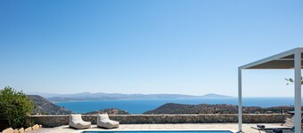 Villa en el sur de Creta, piscina privada, excelentes vistas, cerca de las comodidades, con desayuno