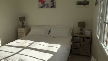 3 bedrooms, iron/ironing board, travel cot, WiFi