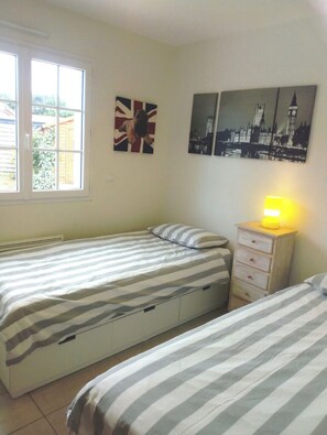 3 bedrooms, iron/ironing board, travel cot, WiFi