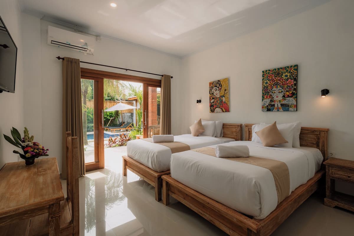 Deluxe Twin Room | Desk, free WiFi, bed sheets