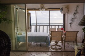 1 Schlafzimmer, BĂŒgeleisen/BĂŒgelbrett, WLAN, BettwĂ€sche