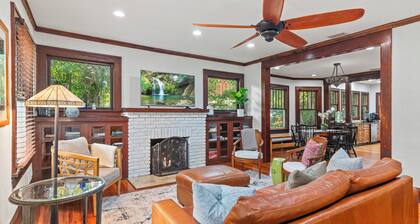 Stroll to Park Avenue from Vintage Lake-View House