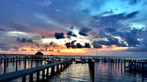 Sunset Oasis at Moon Bay-perfect townhouse location, bay view