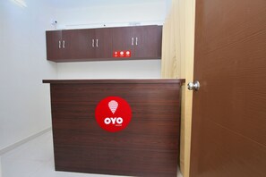Reception - OYO 9419 Manu Residency (Bengaluru)