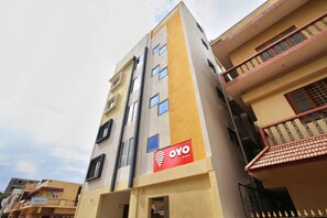 Front of property - OYO 9419 Manu Residency (Bengaluru)