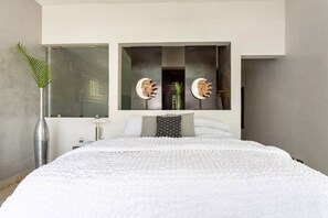 4 Schlafzimmer, Schreibtisch, Bügeleisen/Bügelbrett, kostenloses WLAN