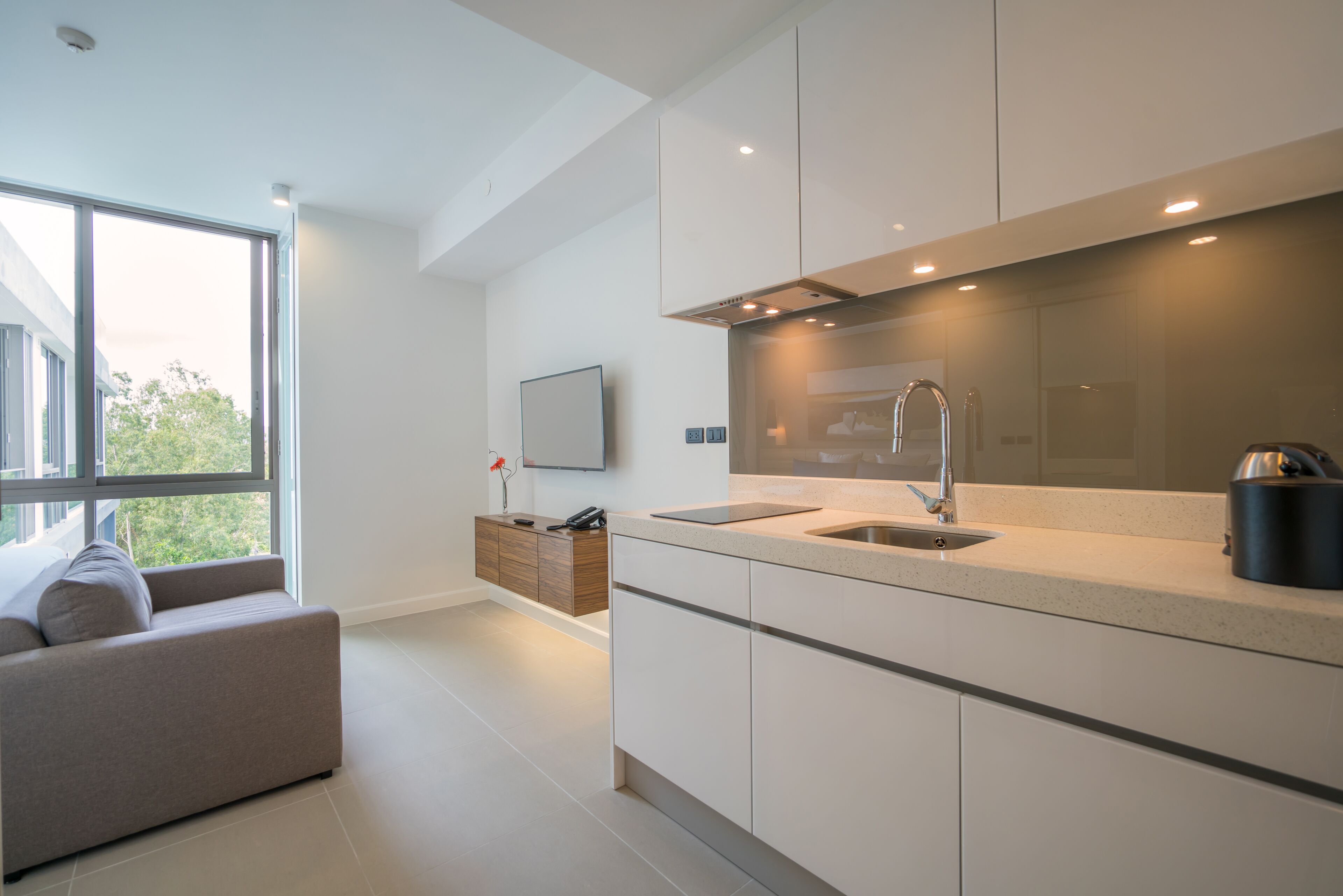 studio | private kitchen | fridge, microwave, stovetop, cookware/dishes/utensils