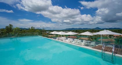 Oceanstone by RESAVA