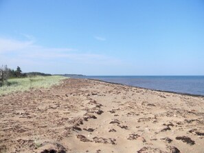 Plage, chaises longues, serviettes de plage