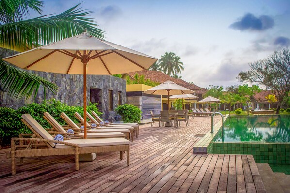 Sundeck - The Villas Wadduwa (Wadduwa)