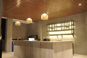 Poolside bar - Le ROI Digha (Kanthi)