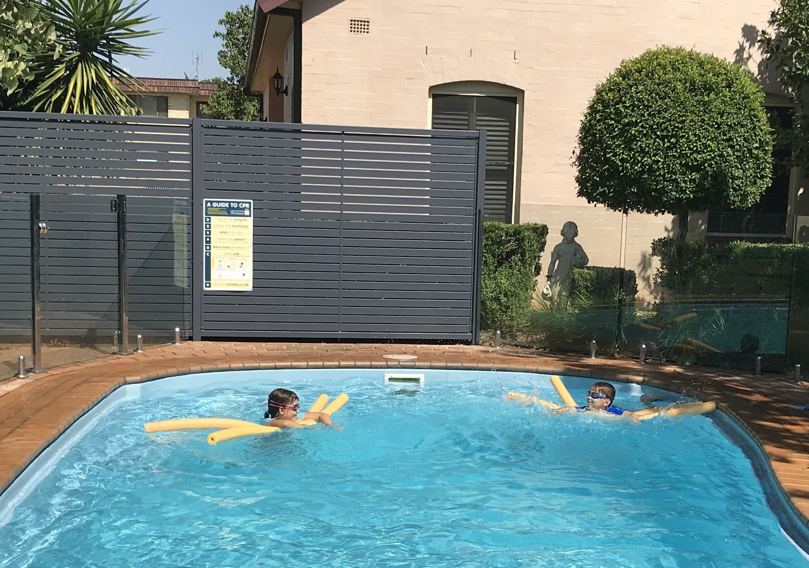 Alberca al aire libre por temporada 