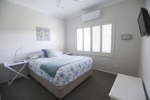 2-Bedroom Apartment 3  | 2 bedrooms, premium bedding, pillowtop beds, individually decorated - Country Apartments (Dubbo)
