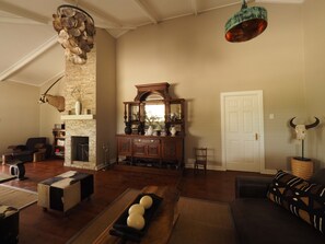 Lounge - Koedoeskop Private Mountain Reserve (Blue Crane Route)