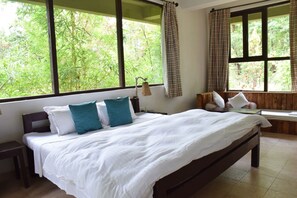 Casa de campo estándar | Escritorio y camas extra