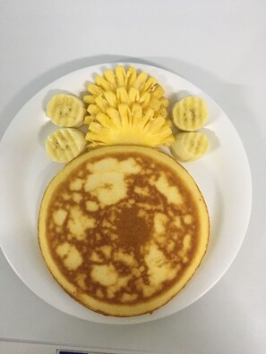 Daily cooked-to-order breakfast for a fee